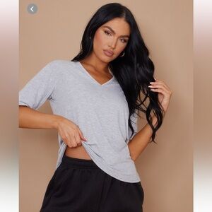 pretty little thing light grey v neck tee